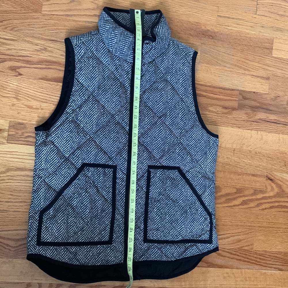 Excellent Condition J. Crew Excursion Quilted Ves… - image 6